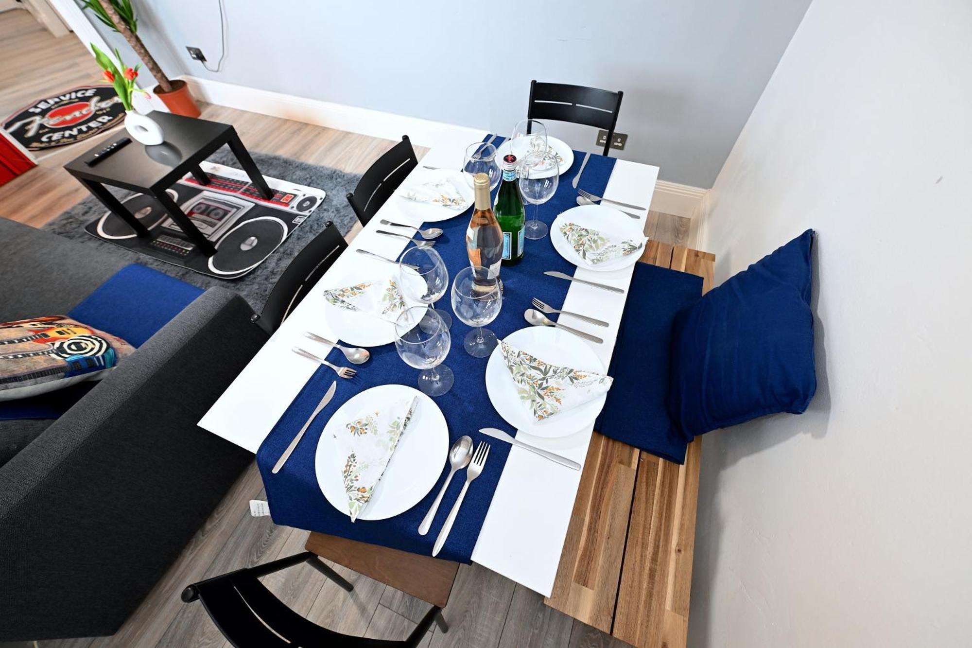 Superb 4 Bedroom Flat In The Heart Of Camden Town ลอนดอน ภายนอก รูปภาพ