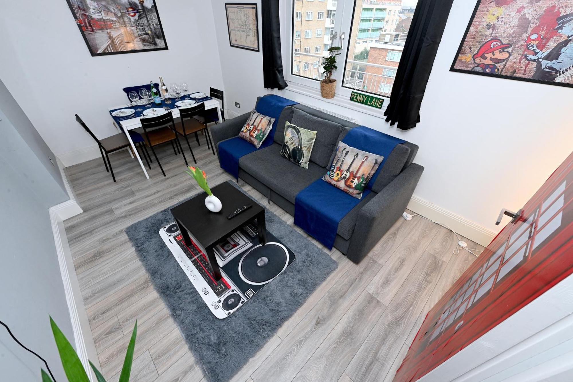 Superb 4 Bedroom Flat In The Heart Of Camden Town ลอนดอน ภายนอก รูปภาพ