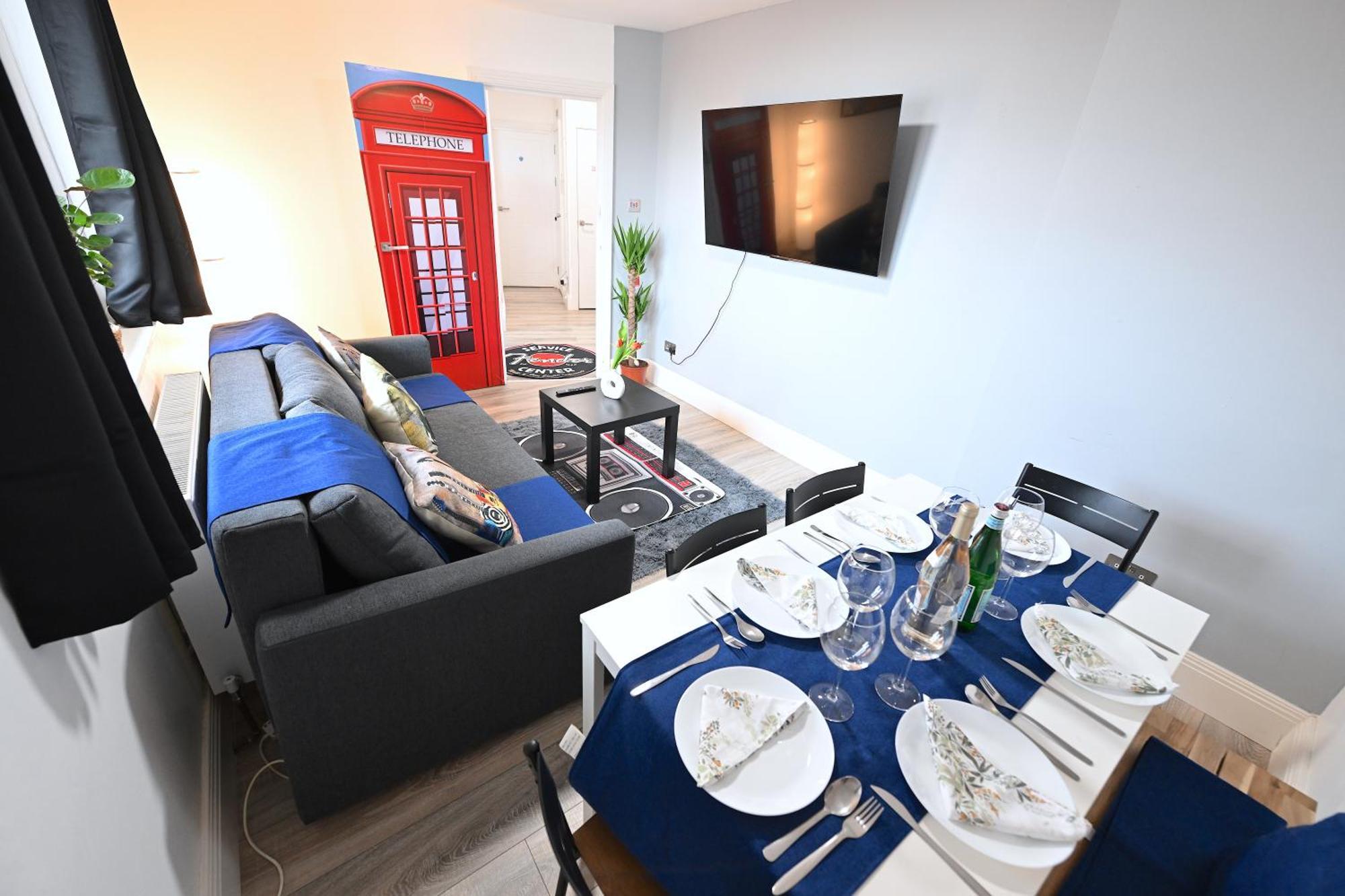 Superb 4 Bedroom Flat In The Heart Of Camden Town ลอนดอน ภายนอก รูปภาพ