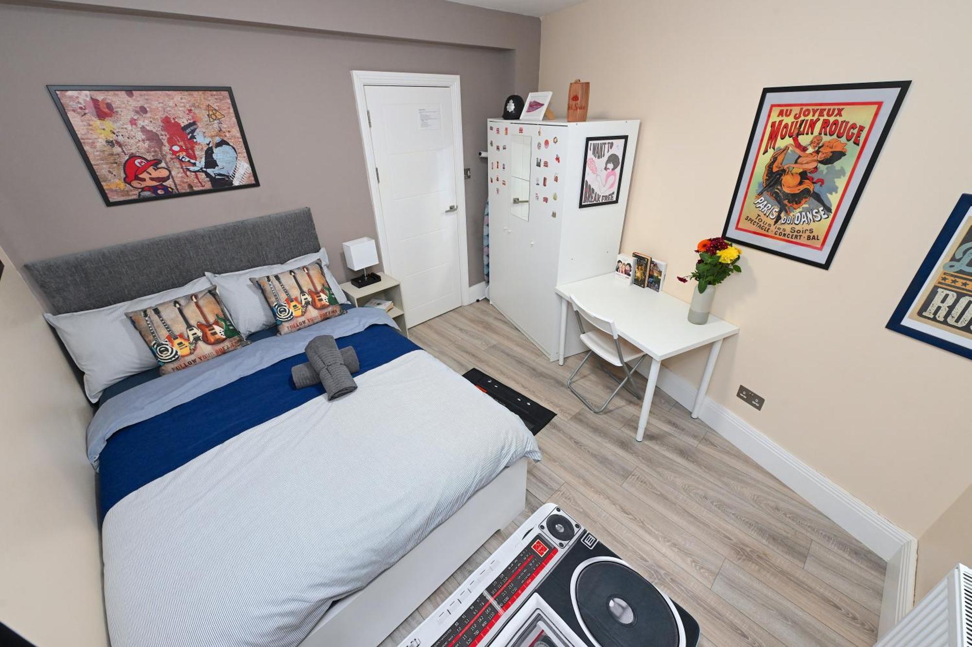 Superb 4 Bedroom Flat In The Heart Of Camden Town ลอนดอน ภายนอก รูปภาพ